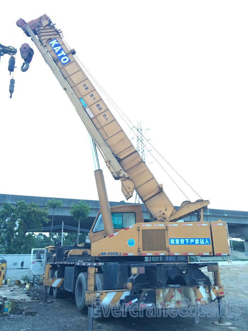 1990 Year Kato Nk500E-3 truck crane for sale .  