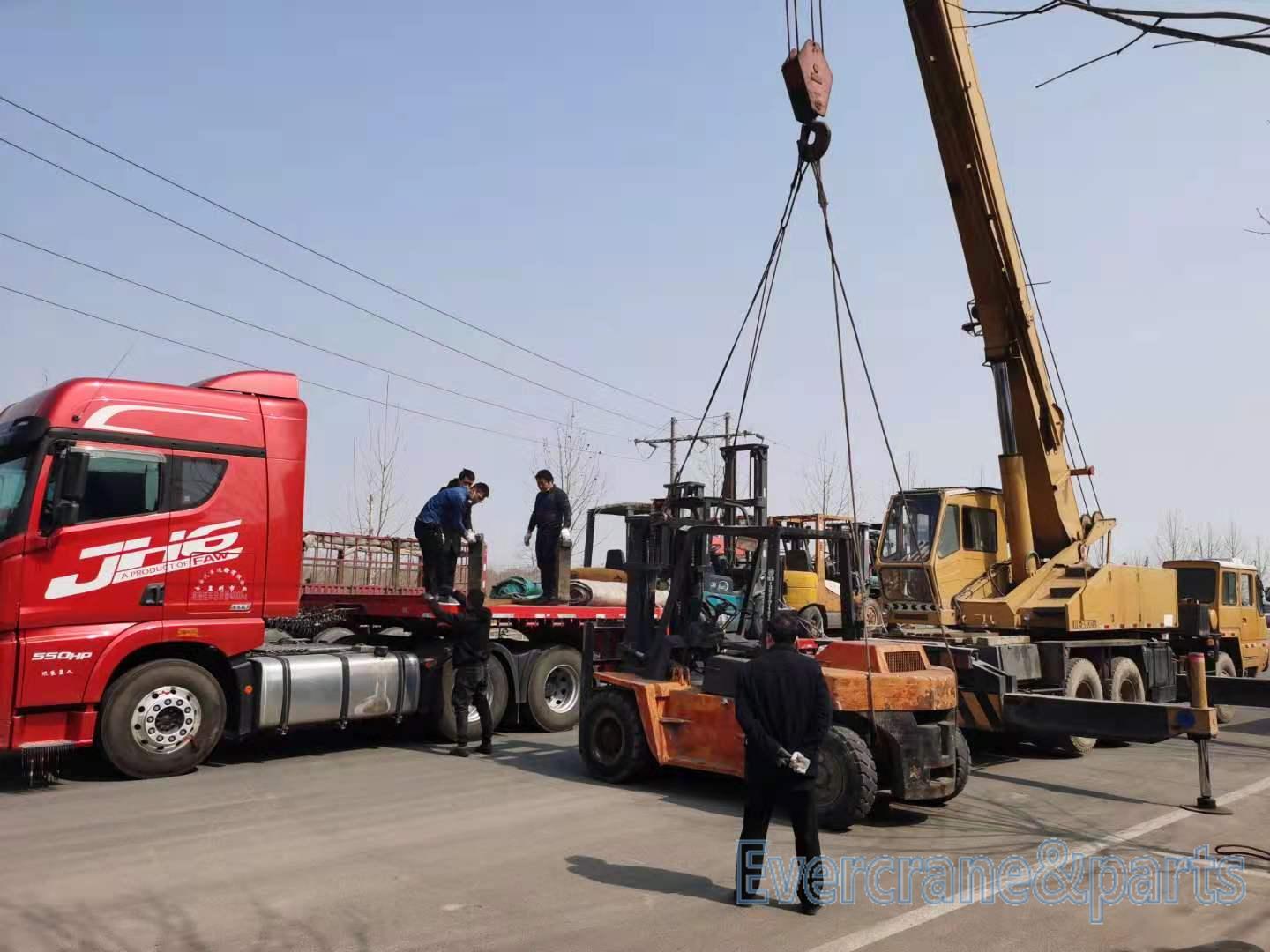 right hand drive KATO truck crane NK-250E